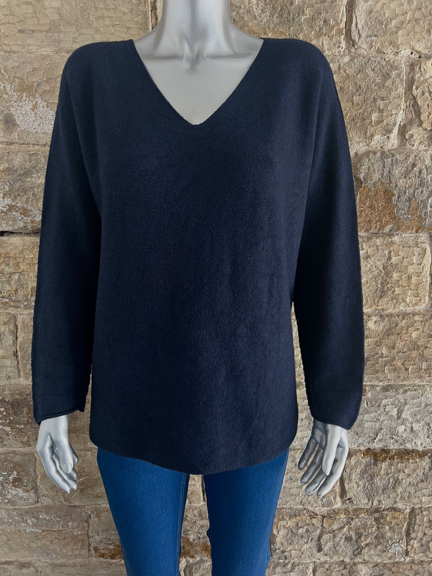 ALICE - V-Neck Sweater - Navy Blue - One Size